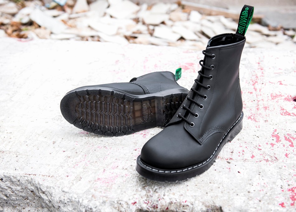 Men Solovair Greasy 8 Eye Derby Boots Black | S8-551-BG-G-030
