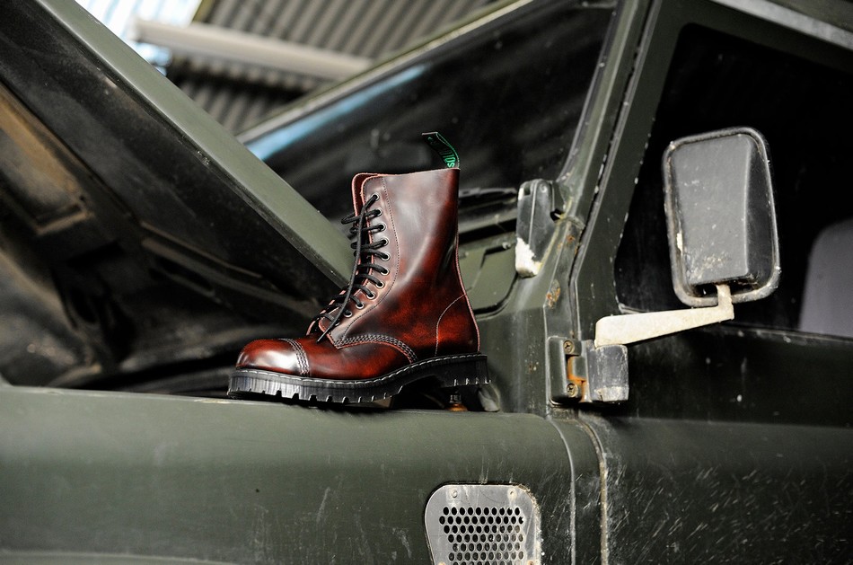 Men Solovair Rub-Off 11 Eye Steel Toe Derby Boots Burgundy | SC11-1980-BUR-G-060