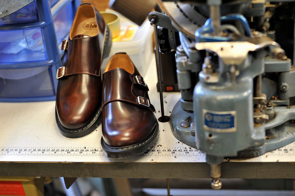 Men Solovair Rub-Off Double Buckle Monk Shoes Burgundy | S0-157-BUR-G-030