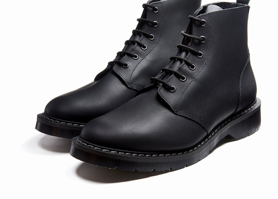 Women Solovair Greasy 6 Eye Astronaut Boots Black | S6-969-BG-G-030