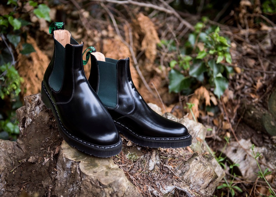Women Solovair Greasy Dealer Boots Black | S0-900-BK-GN-G-030