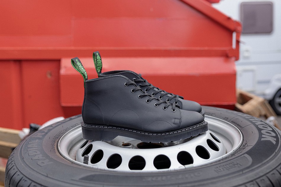 Women Solovair Greasy Monkey Boots Black | S7-116-BG-G-030