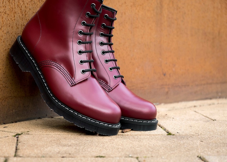 Women Solovair Hi-Shine 8 Eye Derby Boots Red | S8-551-CR-G-030